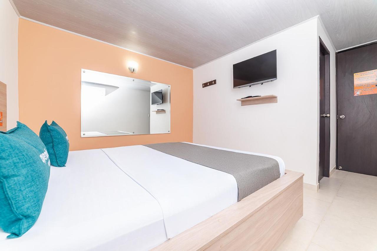 Ayenda Hospedaje Wiv Cúcuta Zewnętrze zdjęcie